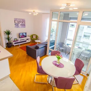 split-apartment-sinisa.splithotels.org/