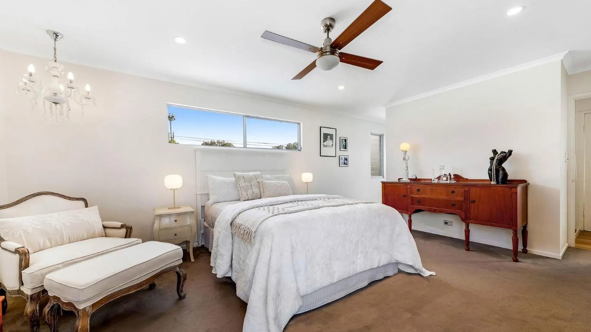 Holiday home Luxurious Waterfront 5 Bedroom Coastal Retreat On Amarina Mooloolaba