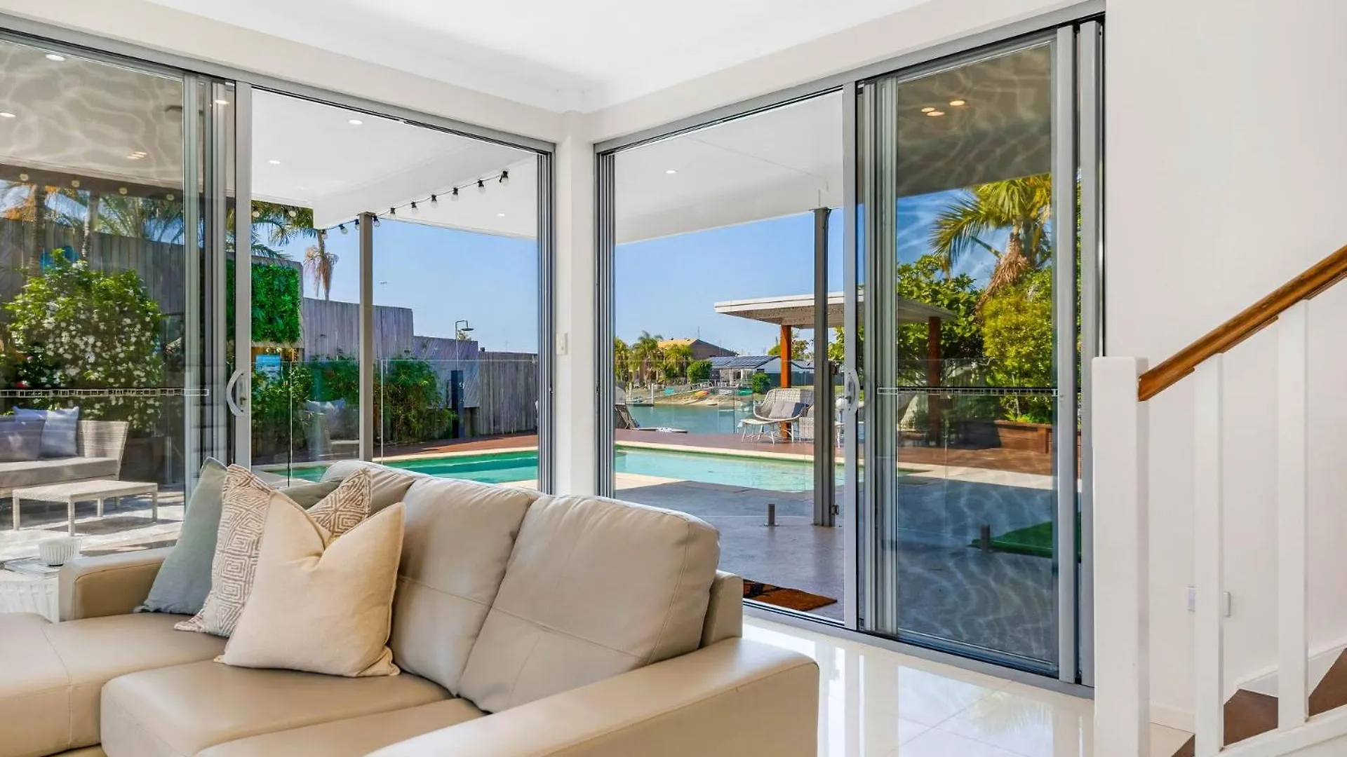 Luxurious Waterfront 5 Bedroom Coastal Retreat On Amarina Mooloolaba Australia